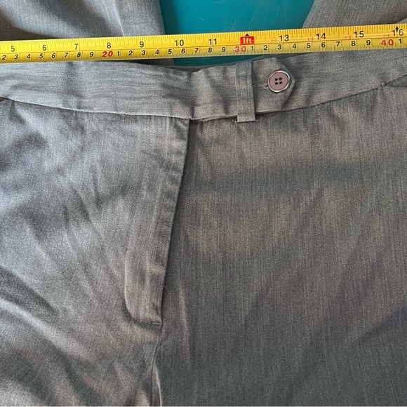 Jones New York women’s plus size grey pants. Size 18W - Picture 6 of 10